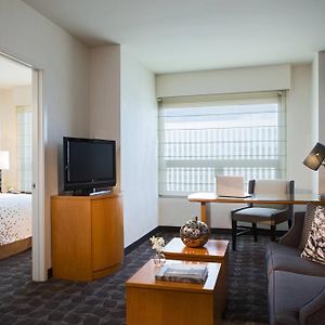 One-Bedroom Suite King Bed